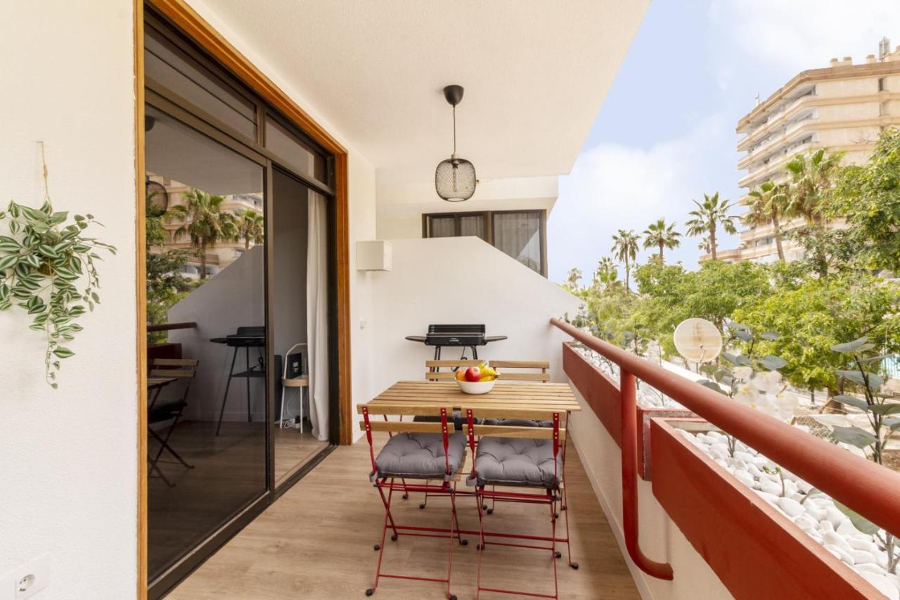 Homeforguest New Modern Apartment With Pool 아로나 외부 사진