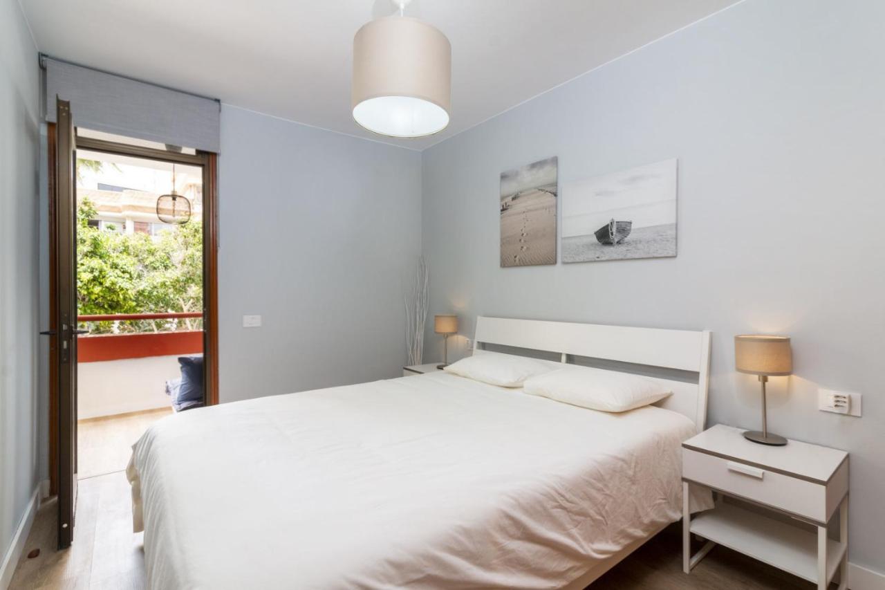 Homeforguest New Modern Apartment With Pool 아로나 외부 사진