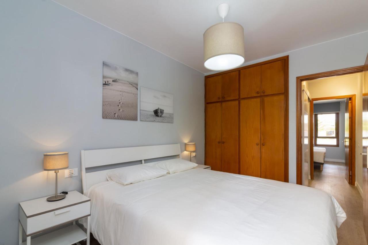Homeforguest New Modern Apartment With Pool 아로나 외부 사진