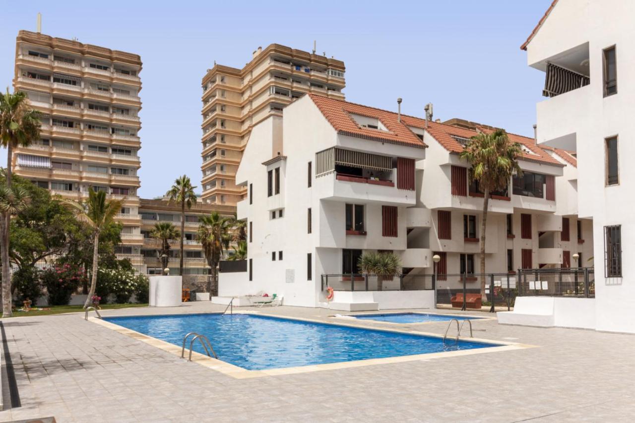 Homeforguest New Modern Apartment With Pool 아로나 외부 사진